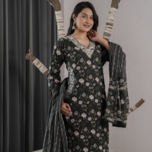 Viyana Embroidered Pocket Kurti Set